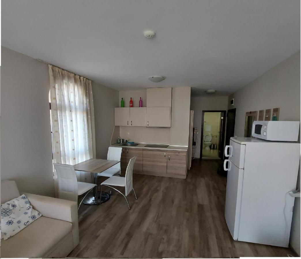 Charming Studio In Sorrento Sole Mare Sveti Vlas Extérieur photo